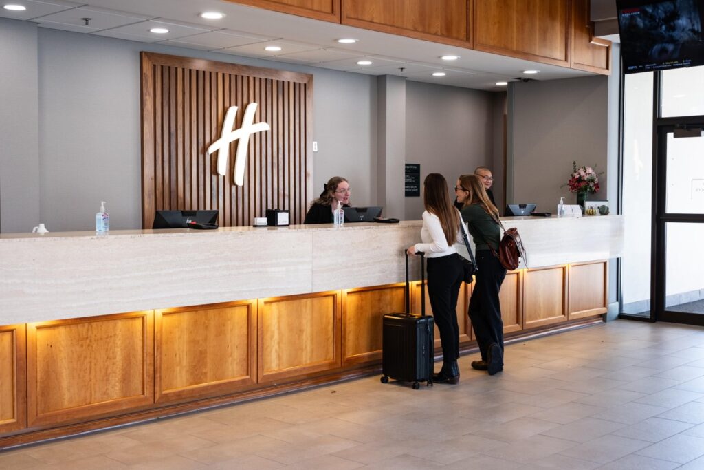 Front Desk. Photo Credit: Holiday Inn by the Bay