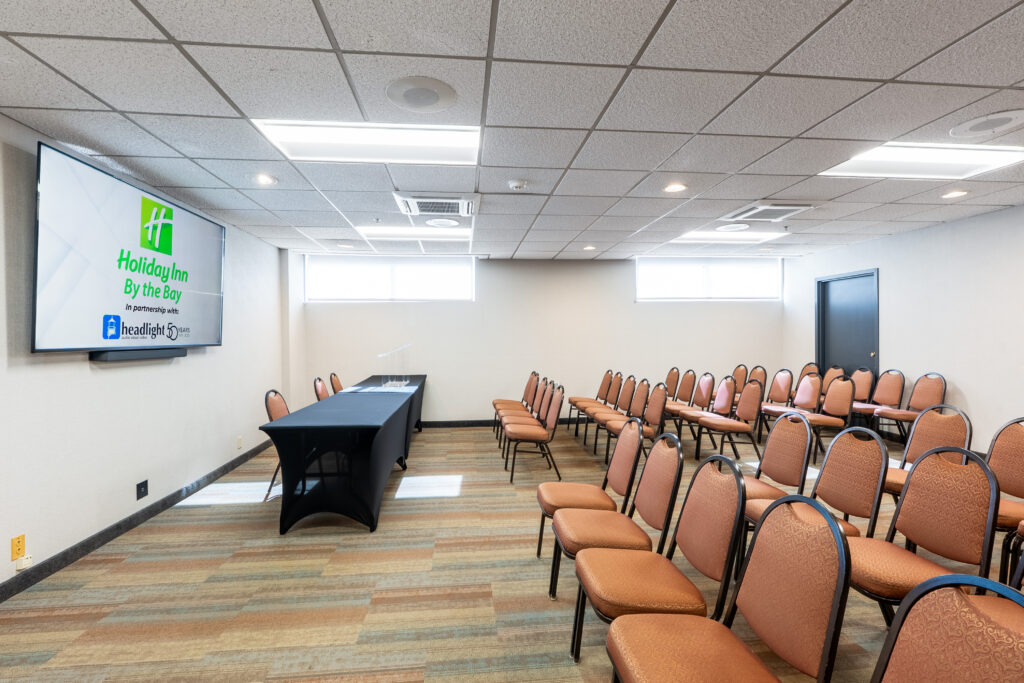 Breakout Space. Photo Credit: Holiday Inn by the Bay