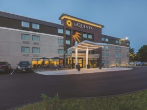 Hotel Exterior. Photo Credit: La Quinta Inn & Suites