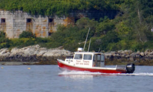 Fogg's Water Taxi. Photo Credit: Fogg's Water Taxi & Charters