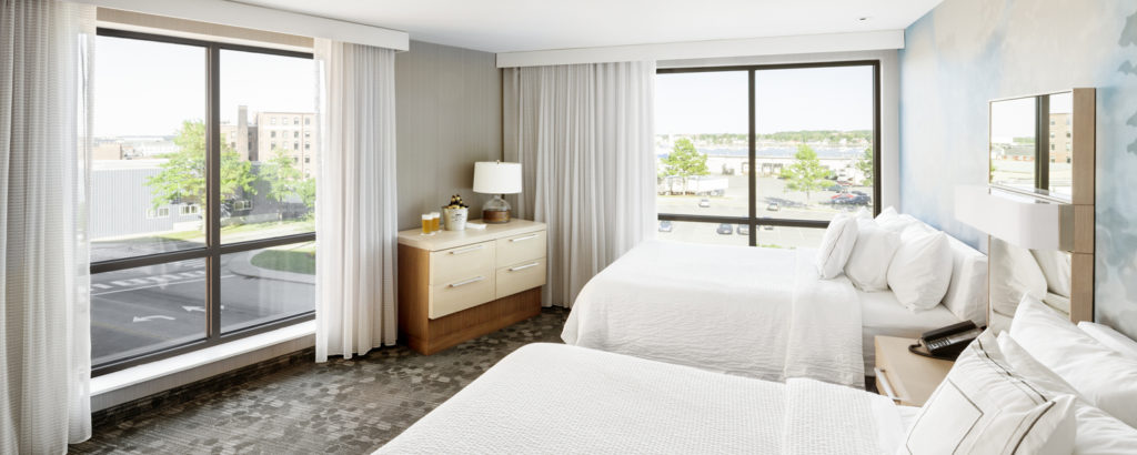 queen suite in downtown hotel