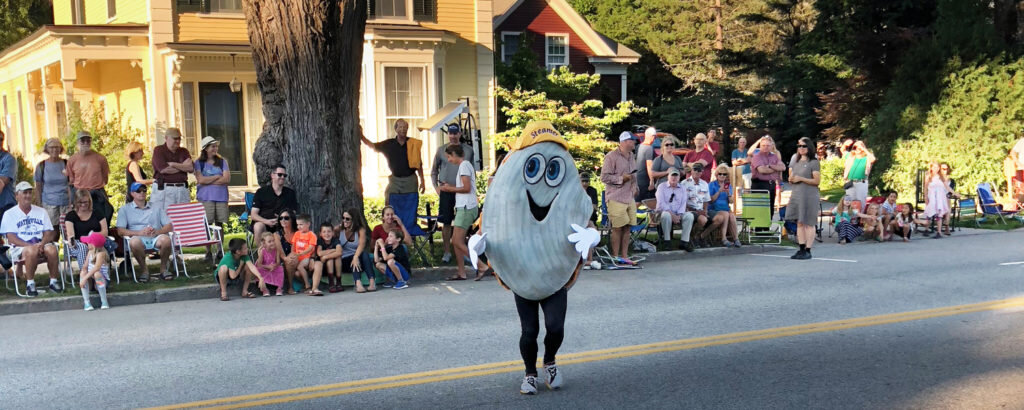 Yarmouth Clam Festival, Photo Credit: wikimedia commons NewTestLeper79