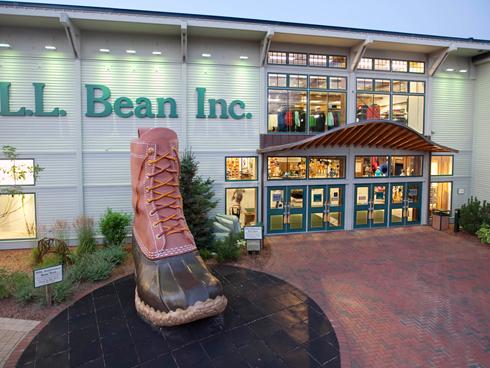 L.L.Bean Freeport, Photo Courtesy of: The Scenic Route Maine Tours