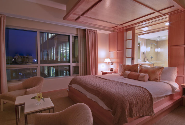Downtown Hotel Room, Photo Credit: CFW Photography Downtown Hotel Room, Photo Credit: CFW Photography