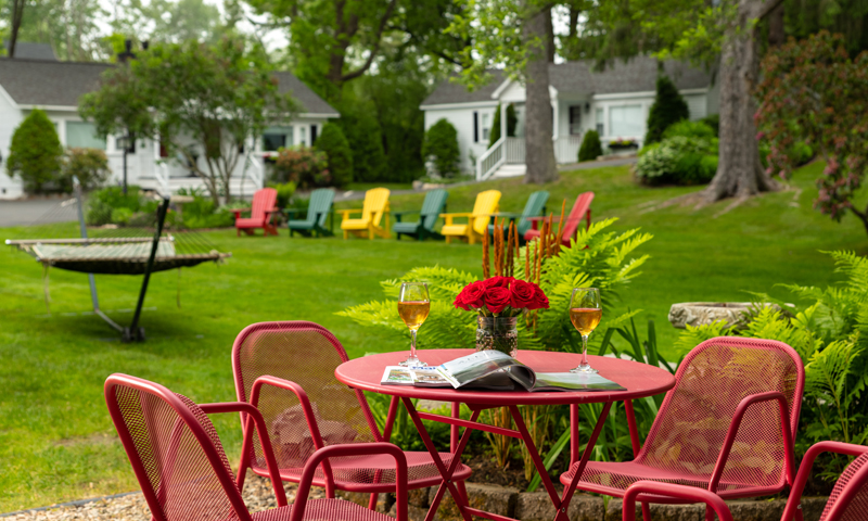 Maine Stay Inn Cottages Outside Lounge Area Photo Courtesy of Kennebunkport Captains Collection