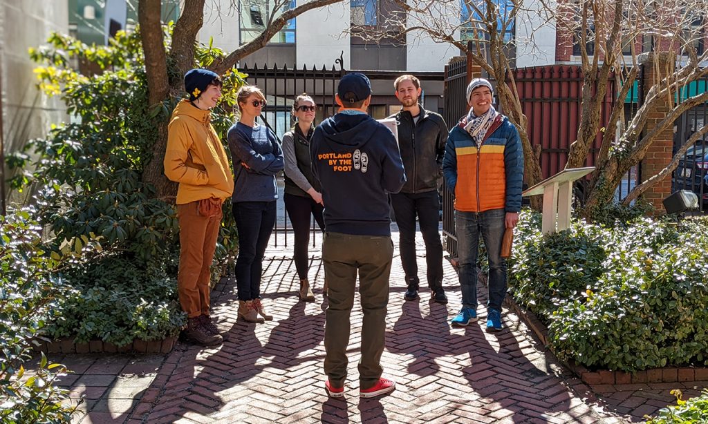 Wadsworth Longfellow Garden Guided Walking Tour, Photo Credits: Dela Murphy Wadsworth Longfellow Garden Guided Walking Tour, Photo Credits: Dela Murphy