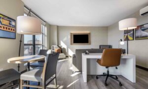 King Suite Living, Photo Credit: CS3 Photography