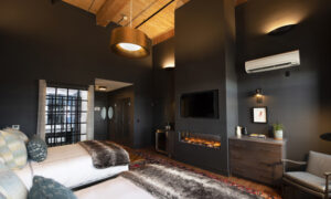 The Lincoln Hotel Guest Room. Photo Credit: Douglas Merriam