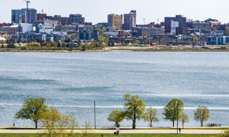 Portland skyline, Photo credit to Capshore Photography