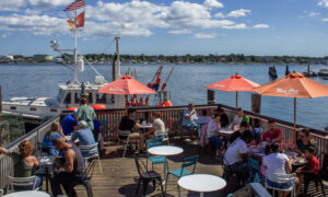 Eating outside, Photo Credits: Serena Folding