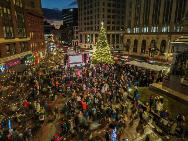 Merry Maddness. Photo courtesy of Portland Downtown Merry Maddness. Photo courtesy of Portland Downtown