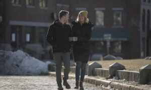 Couple Walking in Downtown Portland, Photo Credits: Knack Factory