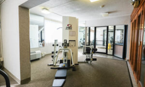 Fitness Center. Photo Credit: Fireside Inn & Suites Portland