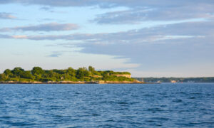 Wine Wise Wine Sail; Photo Credit: Lauren Peters at Visit Portland