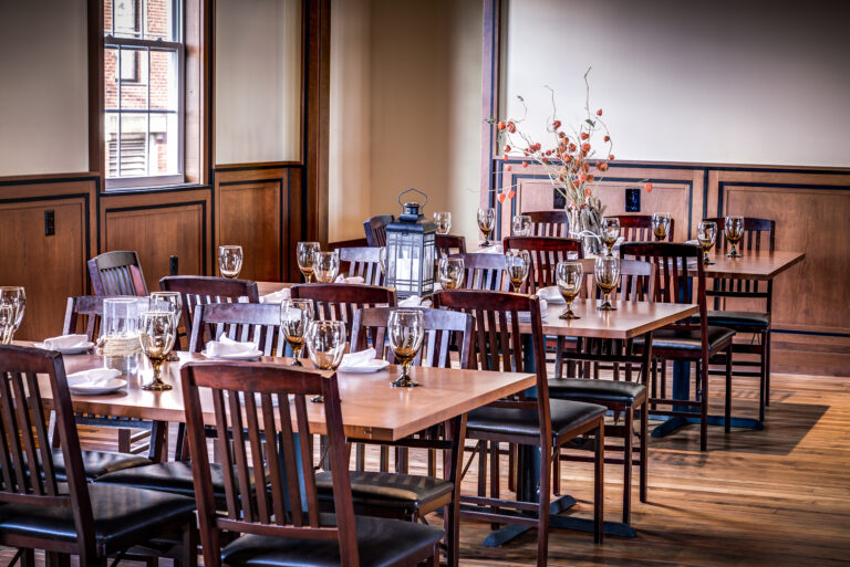 Banquet at Boone's. Photo Credit: Emilie Photography