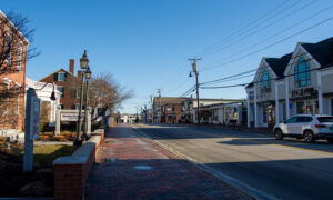 Freeport street in the winter; Photo Credit: Lauren Witt at Visit Portland