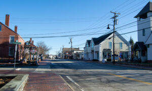 Freeport street in the winter; Photo Credit: Lauren Witt at Visit Portland