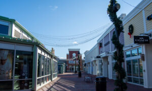 Freeport shopping plaza in the winter; Photo Credit: Lauren Witt at Visit Portland