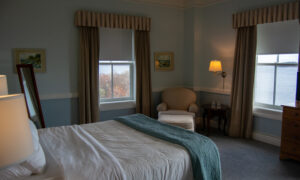 McKernan Inn hotel room; Photo Credit: Lauren Witt at Visit Portland