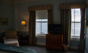 McKernan Inn hotel room; Photo Credit: Lauren Witt at Visit Portland