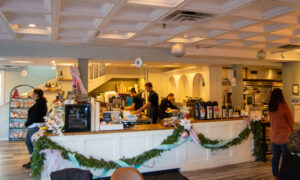 Freeport coffee shop and bakery decorated for winter; Photo Credit: Lauren Witt at Visit Portland