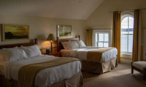 McKernan Inn hotel room; Photo Credit: Lauren Witt at Visit Portland