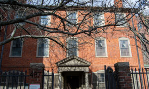 Exterior of Longfellow home; Photo Credit: Lauren Witt at Visit Portland