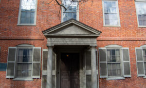 Exterior of Longfellow home; Photo Credit: Lauren Witt at Visit Portland