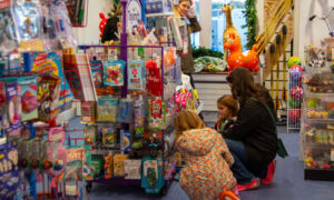 Kids shopping at toy store; Photo Credit: Lauren Witt at Visit Portland