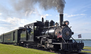 Black steam Maine Narrow Gauge train; Photo Credit: Maine Narrow Gauge