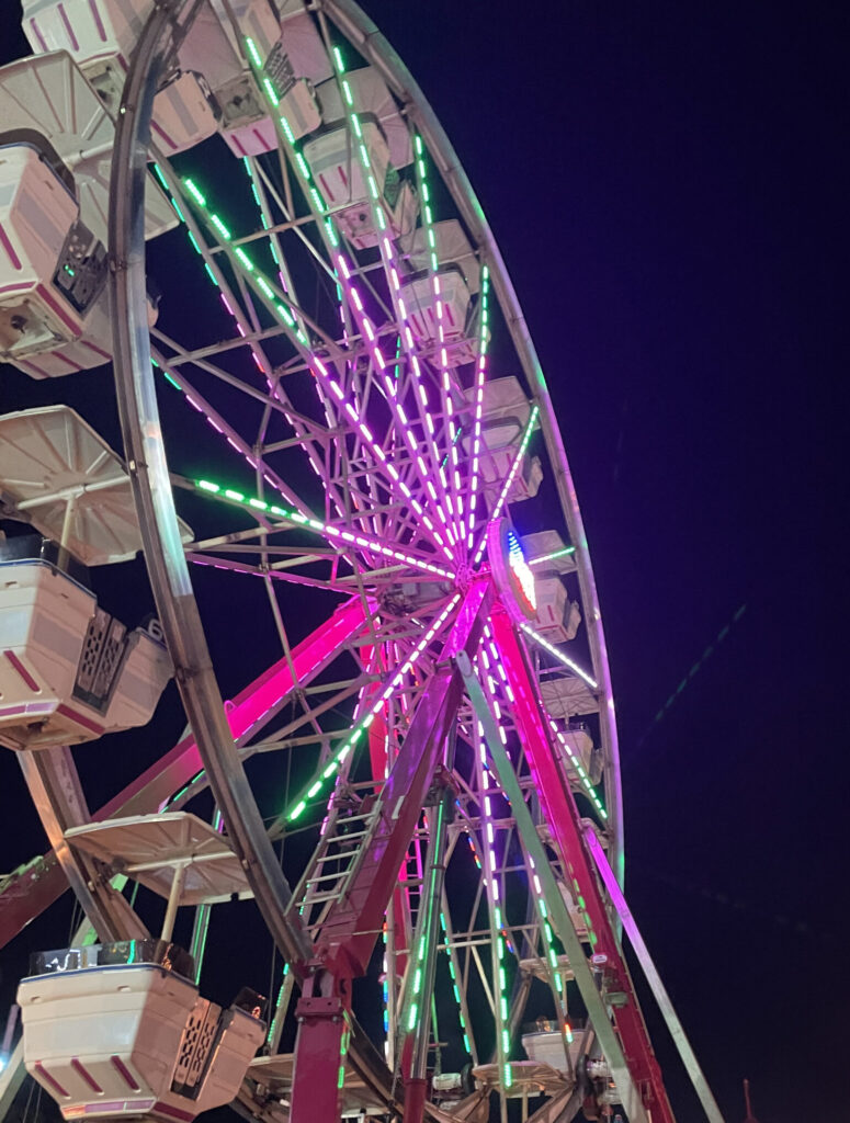 Ferris Wheel. Photo credit: Serena Folding Ferris Wheel. Photo credit: Serena Folding