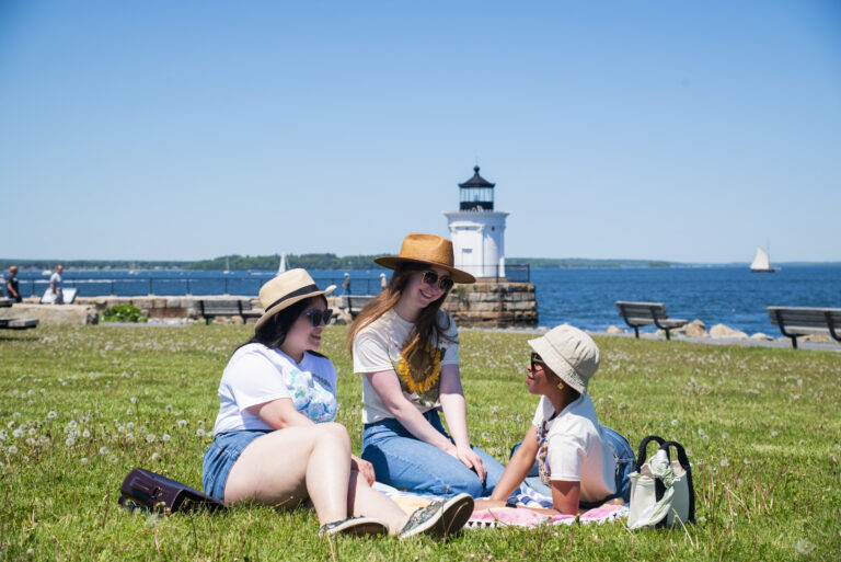 Friends at Bug Light Lighthouse. Photo credit: Capshore