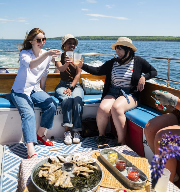 Nauti Sisters Tours & Charters Oyster Tour. Photo by: Capshore