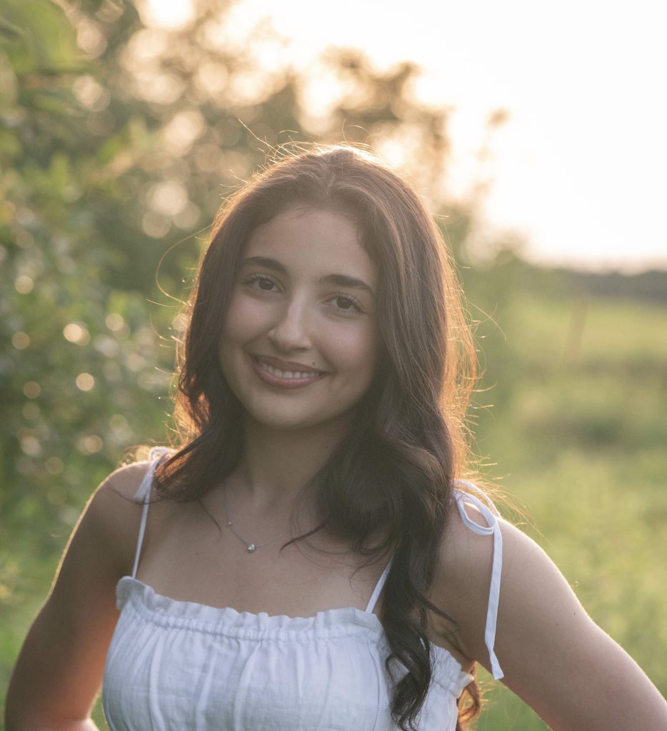 Lilah Feuer Headshot